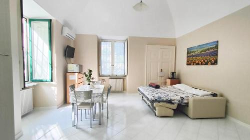 Meta Apartment | Casa vacanza "Nonna Matilde" a Meta di Sorrento, 600mt dal mare, casa per 4