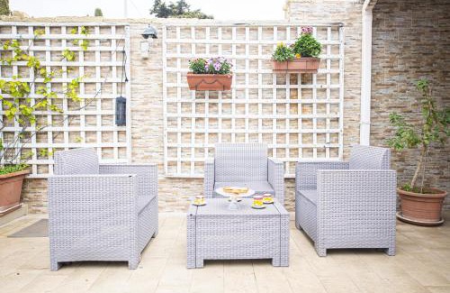 La Strea House | Casa vacanze a 20 metri dal mare
