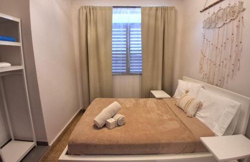 Hipodromo Apartment | Casa Veda 1 Beautiful close to all Generator