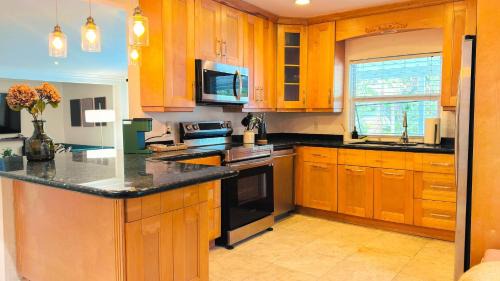 Coral Brook House | Casa Verde - Wilton Manors - Pool