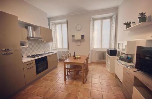 Intra Apartment | Casa Via Roma