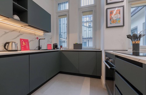 Historic Centre Apartment | Casa Viola by Wonderful Italy