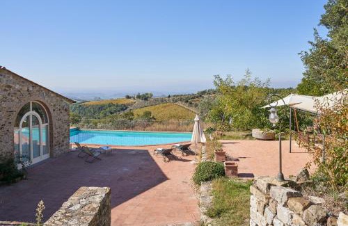 Castellina in Chianti Villa | Casale Sandonatino by VacaVilla