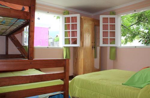 Cilaos House | CASAMELIAS "Le camélia"