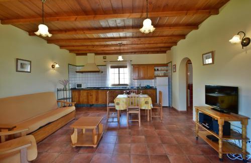El Paso House | Casas Rurales Tola