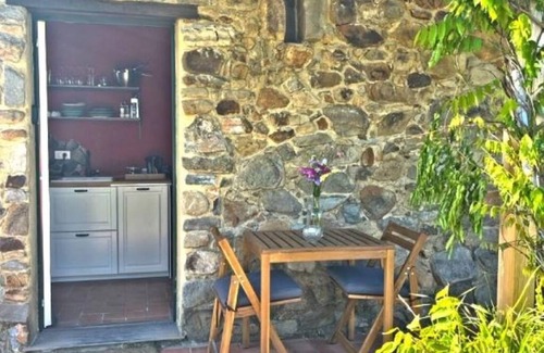 Brugnato House | CasaValleVerde:Bougainvillea