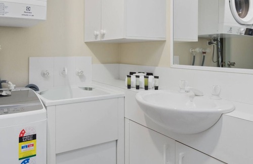 Jindabyne Apartment | Cascades 5 light studio apartment