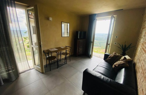 Monforte d'Alba Apartment | Cascina Bricco San Pietro Bed&Wine, accommodation Dogliani
