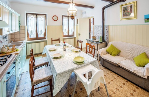 Magliano Alfieri House | Cascina D'Ghistu - Five Bedroom House, Sleeps 10
