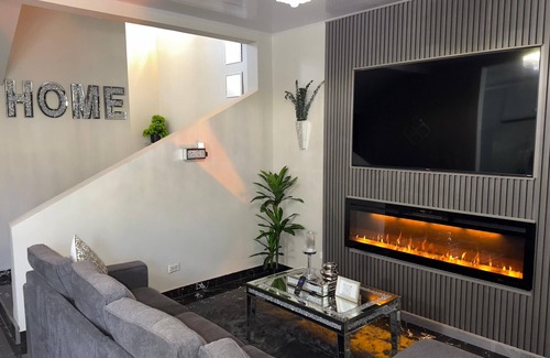 Comayagua House | Casco Historico Downtown townhome with WiFi, AC in fabulous Comayagua