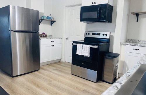 Crescent City Cottage | Casita By The Sea - walk to beach