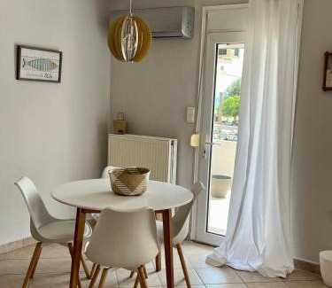 Paralia Ofryniou Apartment | Casita Dos