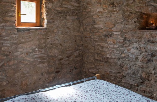 Costa Dorada Cottage | Casita Joya, A traditional Spanish casita with pool