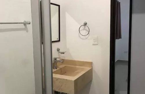 Cerritos House | Casita Selin C