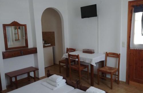 Piso Livadi Apartment | Casper's studios