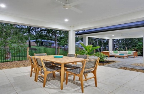 Palm Cove House | CASTAWAYS @ PALM COVE