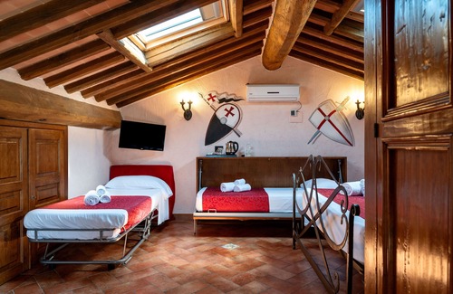Lucca Historical Center Bed & Breakfast | Castello dei Templari