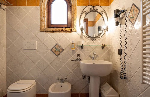 Lucca Historical Center Bed & Breakfast | Castello dei Templari