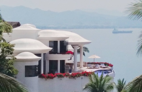 La Punta Villa | Castillo La Princesa-Spectacular Oceanfront Estate/Gated La Punta/Stunning Views