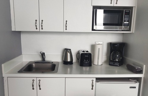 Mid Beach Apartment | Castle Beach Suites by MiaRentals