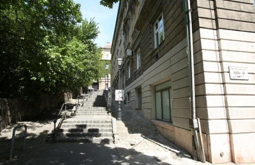 Budavar Apartment | Castle Courtyard Hideaway