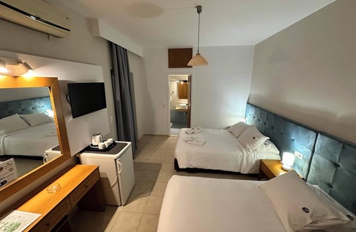 Malevizi Hotel | Castro Hotel