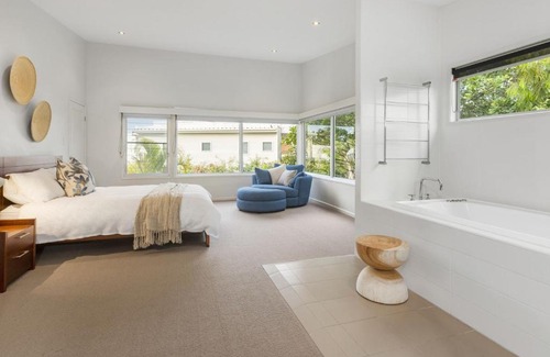 Casuarina House | Casuarina Surfbreak Beach House with Pool