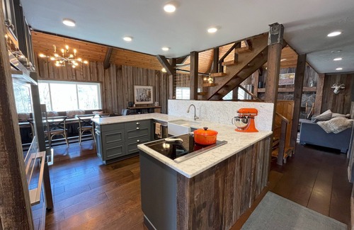 Hunter Cabin | Catskills Updated Cabin from Experienced Hosts - Monthly Availability