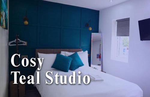 Peterborough Apartment | CB Stays - Peterborough Cosy Studios with Kitchenette and Ensuite