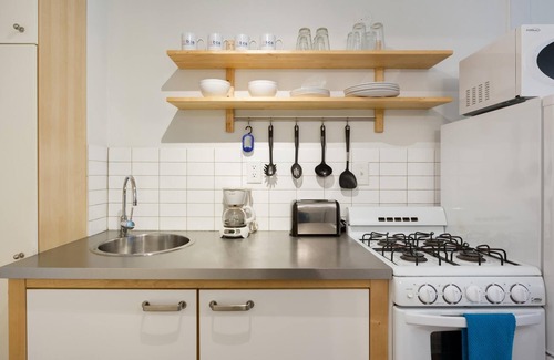 Brookwood Apartment | CCB Affordable Studio w Cozy Bed and Friendly Hosts