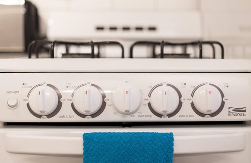 Brookwood Apartment | CCB Affordable Studio w Cozy Bed and Friendly Hosts