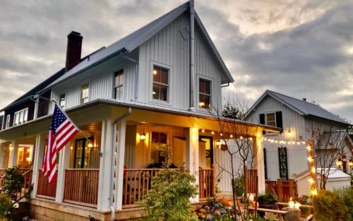 Seabrook House | Cedarbrook Cottage by Seabrook Hospitality