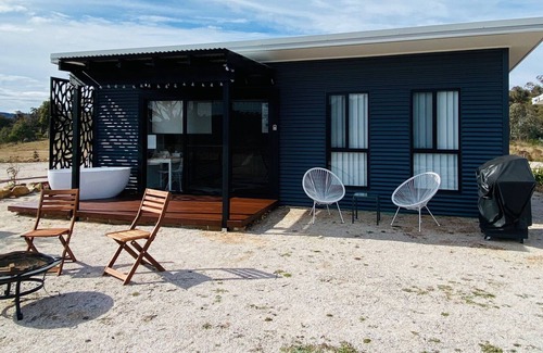 Grattai House | 'Celestine' 1-Bed in Mudgee at Kundalini Lodge