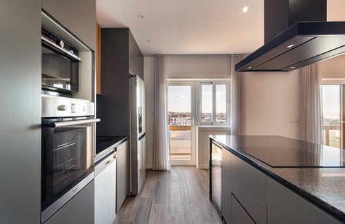 Viana do Castelo Apartment | Celia's Stylish Retreat