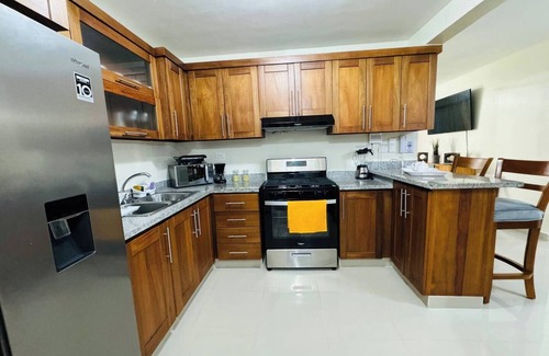Llanos de Gurabo I House | Centrally located accommodation Breezes by G1