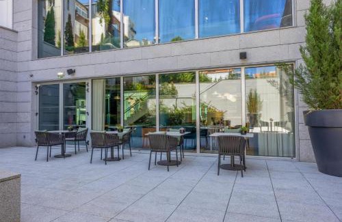 Centro / Baixa Hotel | Cenica Porto Hotel, Curio Collection By Hilton