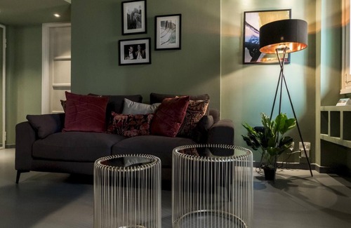 Bullona Apartment | Cenisio 7 B