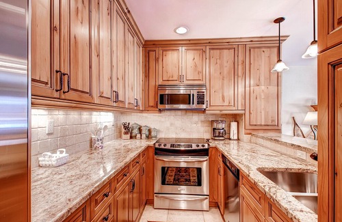 Beaver Creek Apartment | Centennial 2 Bedroom Condo Unit no. 18