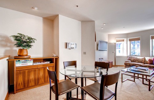 Beaver Creek Apartment | Centennial 2 Bedroom Condo unit no. 7