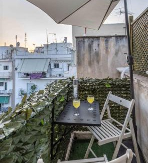 Ampelokipoi Apartment | Central 6th Floor Studio Near Metro & View&200mbps