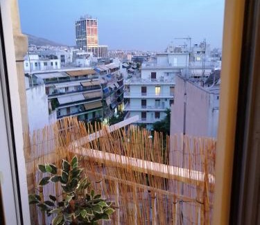 Ampelokipoi Apartment | Central 6th Floor Studio Near Metro & View&200mbps