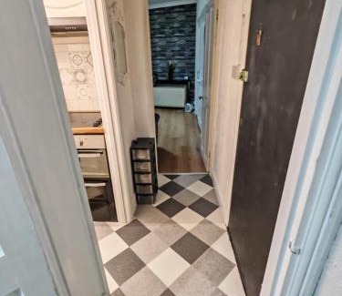 Rushmoor District Apartment | Central Aldershot 1-Bedroom flat with Parking & WiFi