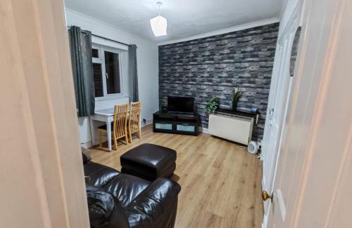 Rushmoor District Apartment | Central Aldershot 1-Bedroom flat with Parking & WiFi