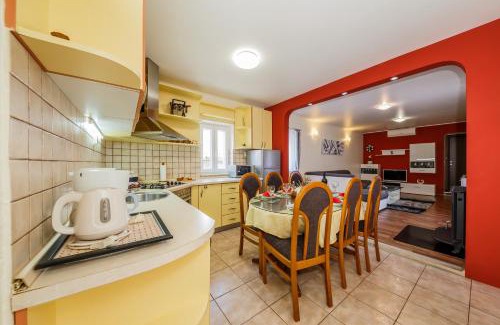 Kastel Stari Apartment | Central Apartment Castle Cippico