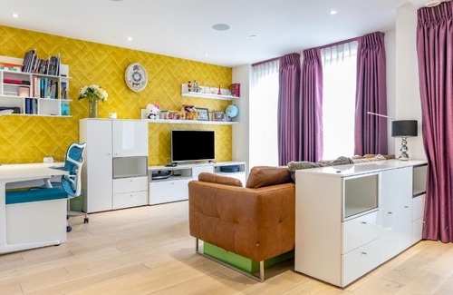 Sands End Apartment | Central Ave Stunning Two Bedrooms Apt in a Secure Riverside Development