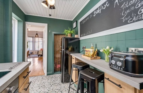 Belfast Apartment | Central Belfast Apartments: Retro R&R