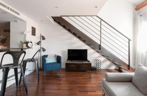 Riou - Petit Juas - Av de Grasse Apartment | Central Cannes Loft - 15 min Palais des Festivals