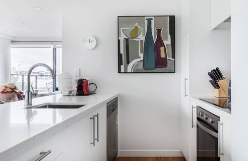 Newton Condo | Central City Condo, 2Brm, 2ensuites, Study, Concierge, Gym/Pool, Garage.