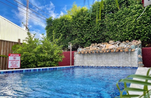 Belize City House | Central City “Haven” Private Flat & Pool