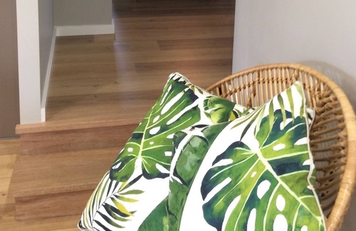 Bateau Bay House | Central Coast Dream Beach House